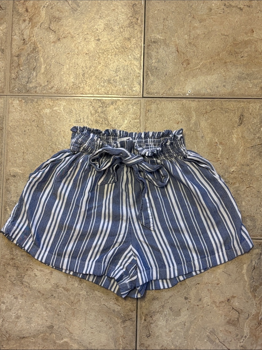 Hollister Striped Blue and White Women's Shorts size Small